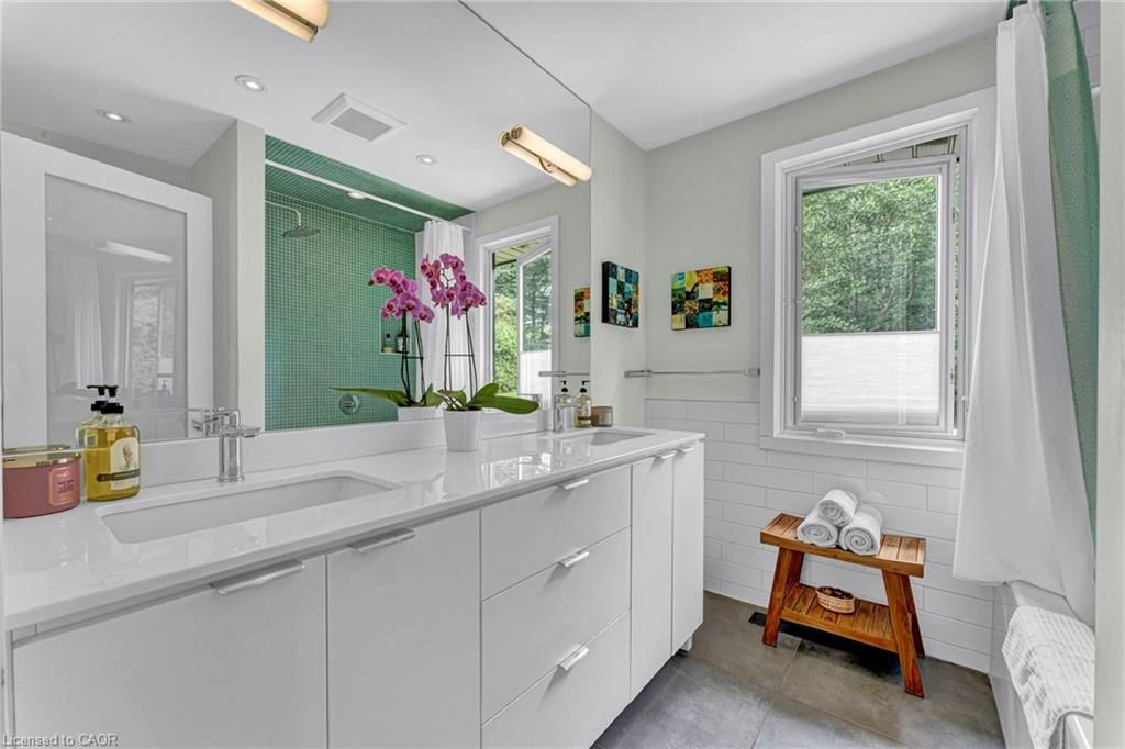368 Philip Place, Ancaster — 26