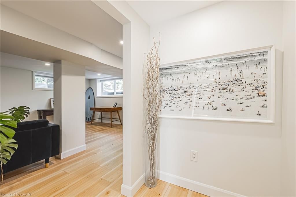 368 Philip Place, Ancaster — 29