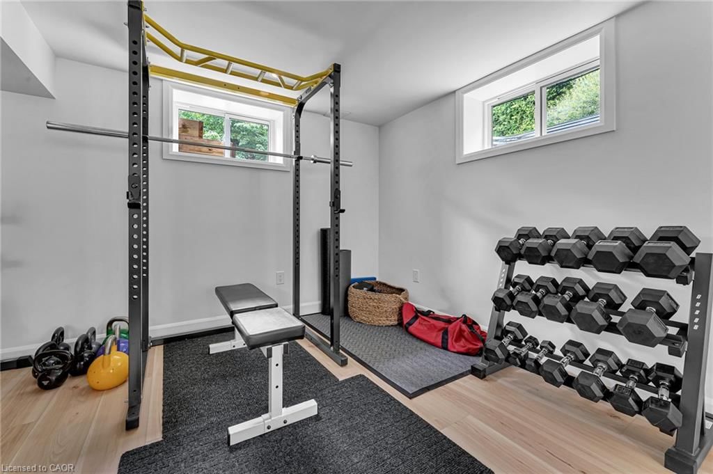 368 Philip Place, Ancaster — 32