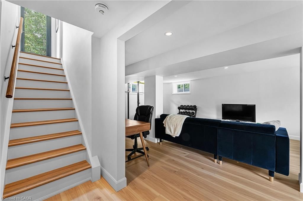 368 Philip Place, Ancaster — 33