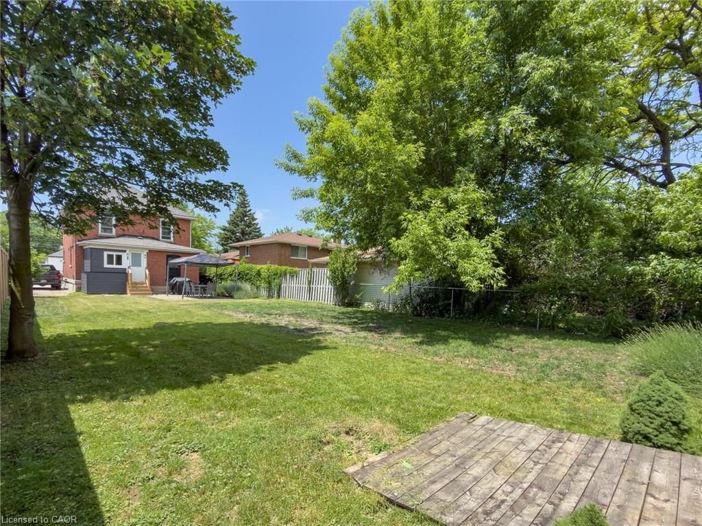 32 Lorne Street, St. Catharines — 10