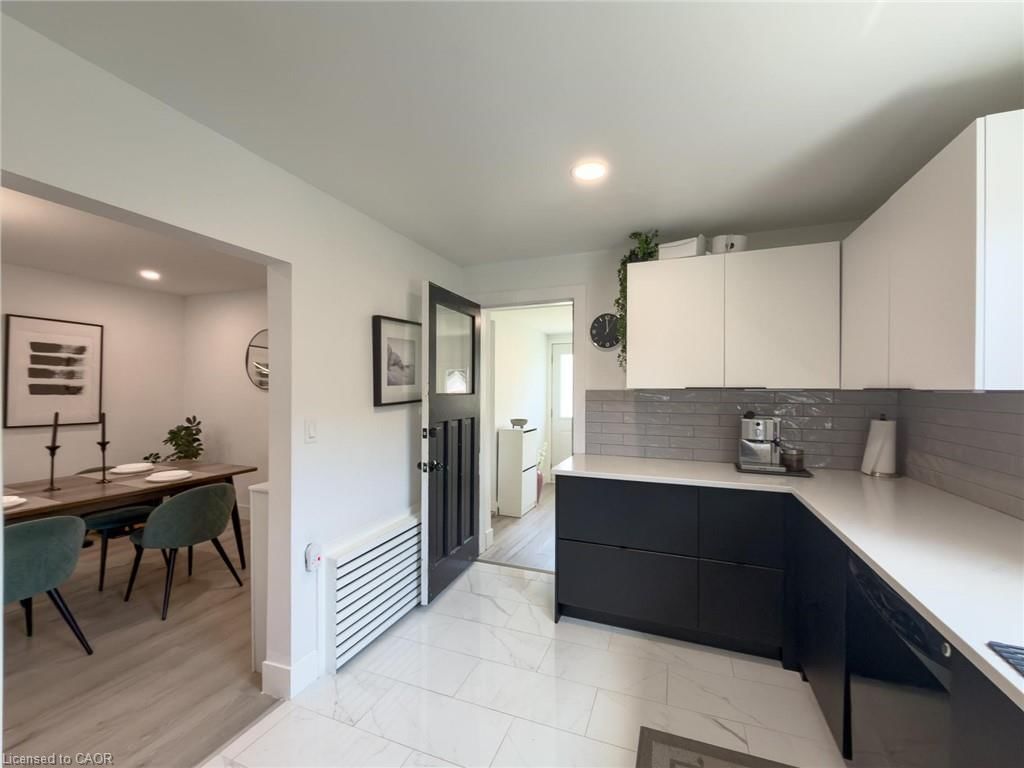32 Lorne Street, St. Catharines — 17