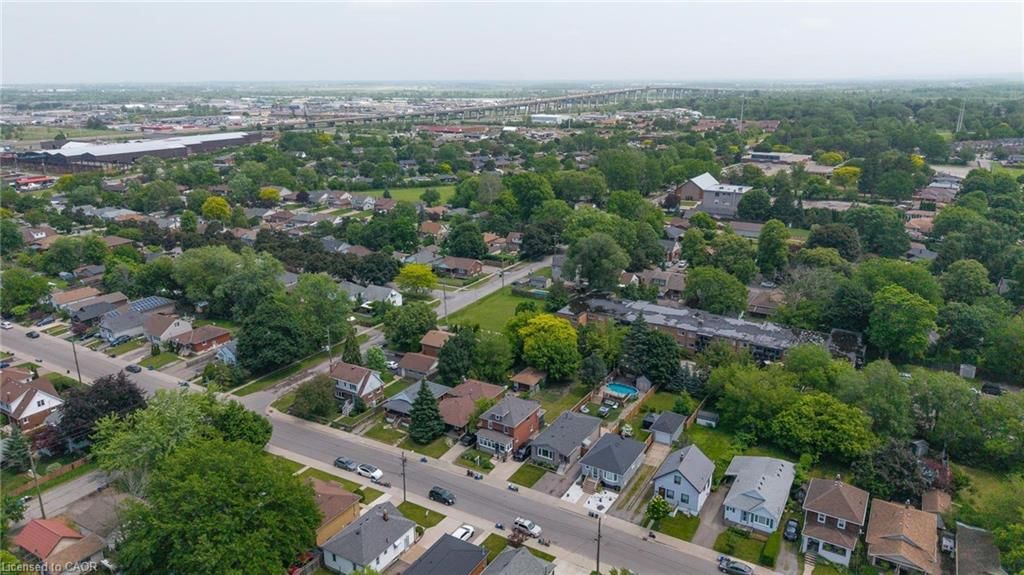 32 Lorne Street, St. Catharines — 30