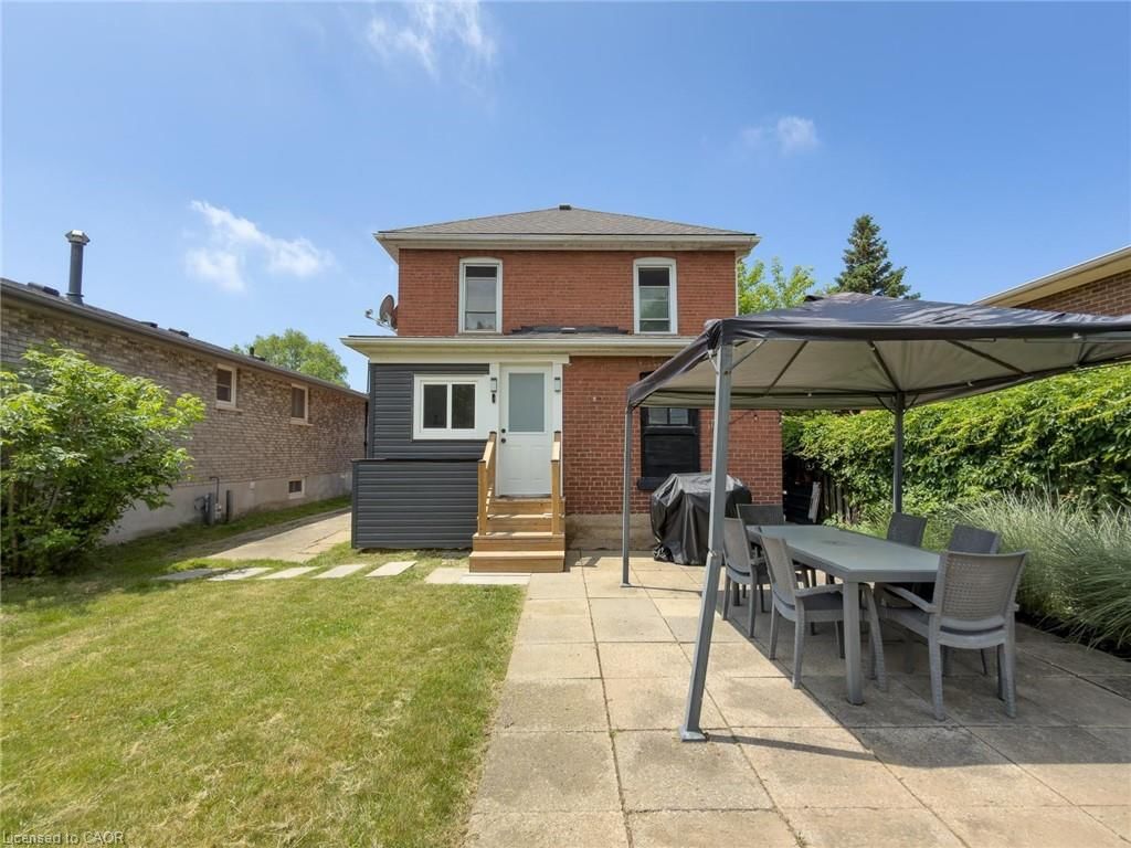 32 Lorne Street, St. Catharines — 6