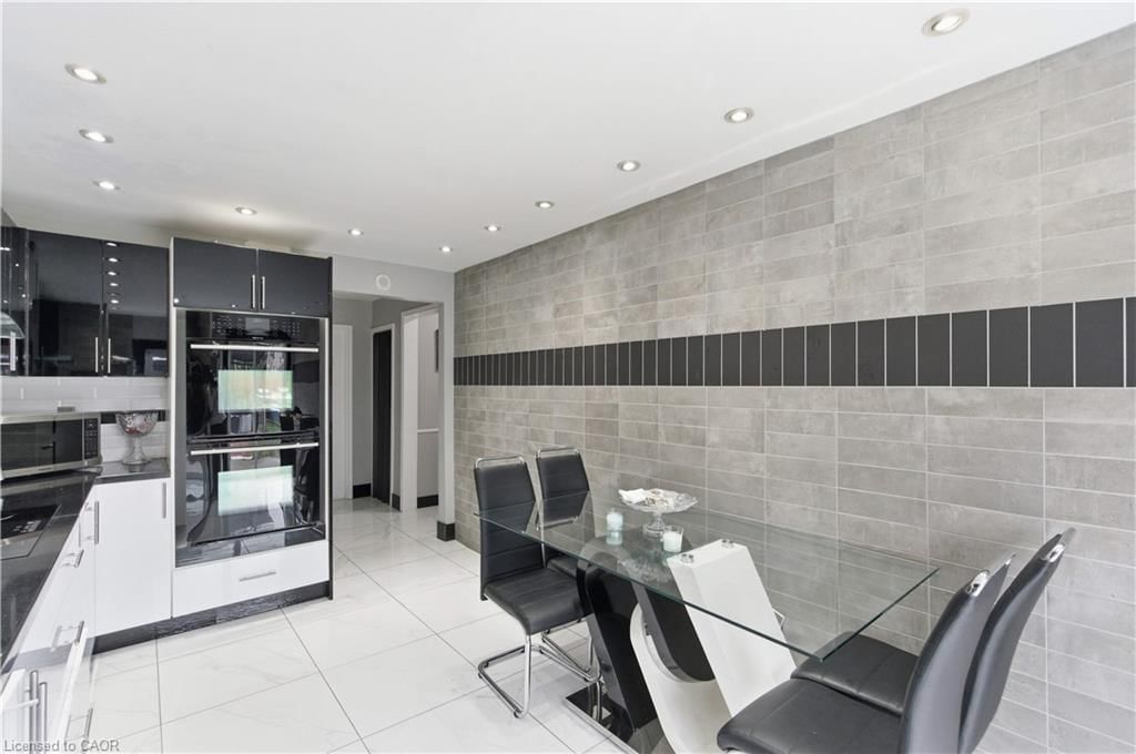 916 Stone Church Road, Hamilton — 14
