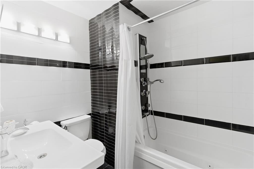 916 Stone Church Road, Hamilton — 20