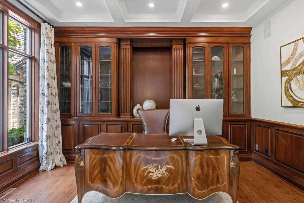 4038 Lakeshore Road, Burlington — 26