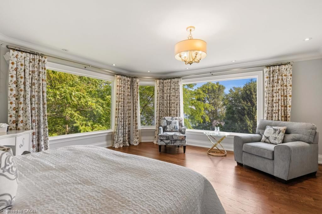 4038 Lakeshore Road, Burlington — 39