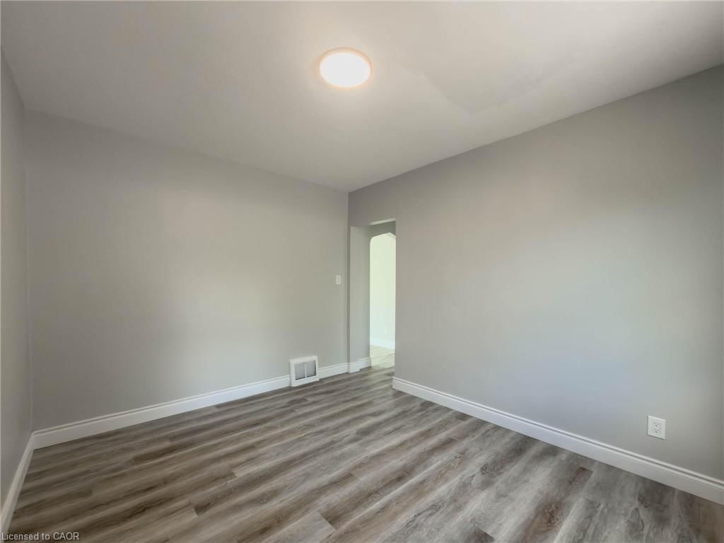 20 Patricia Place, Hamilton — 12