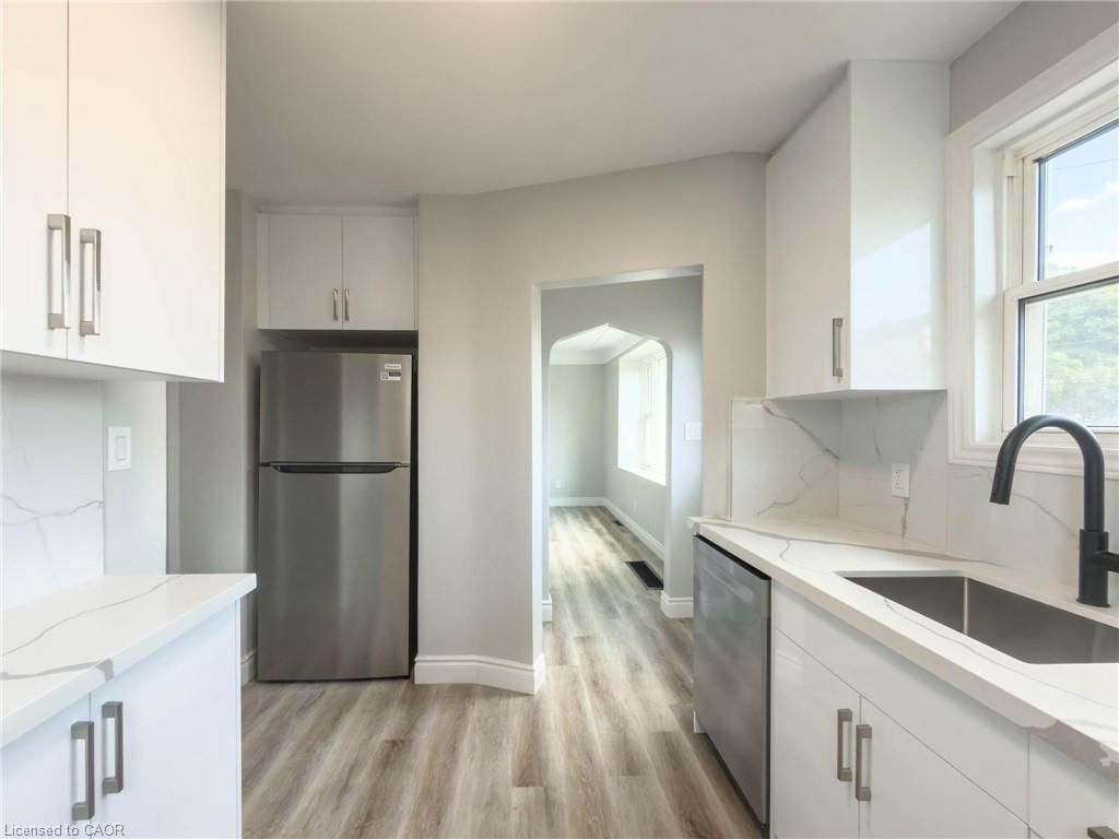 20 Patricia Place, Hamilton — 15