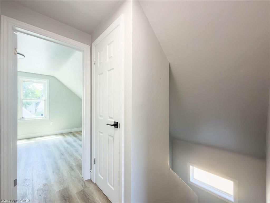 20 Patricia Place, Hamilton — 19