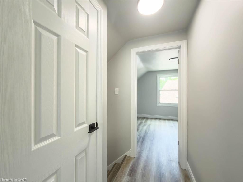 20 Patricia Place, Hamilton — 20