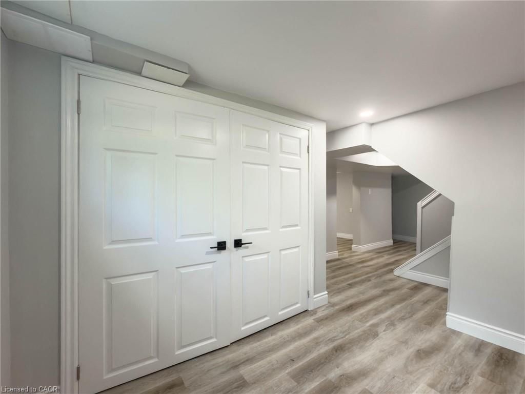 20 Patricia Place, Hamilton — 30