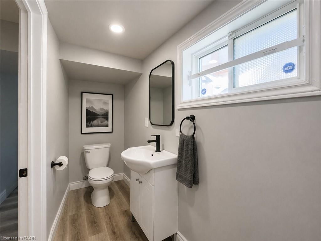 20 Patricia Place, Hamilton — 34