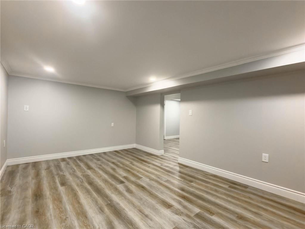 20 Patricia Place, Hamilton — 38