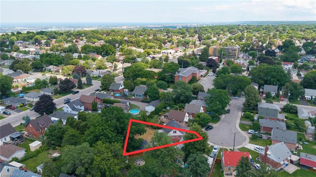 20 Patricia Place, Hamilton — 46