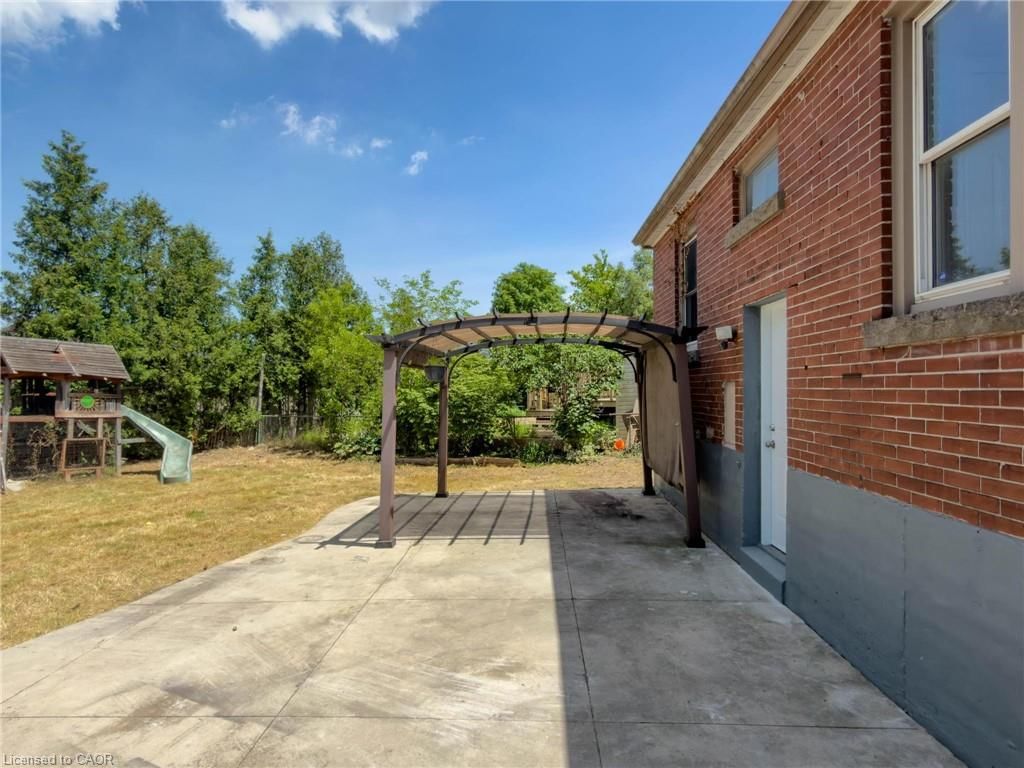 20 Patricia Place, Hamilton — 6