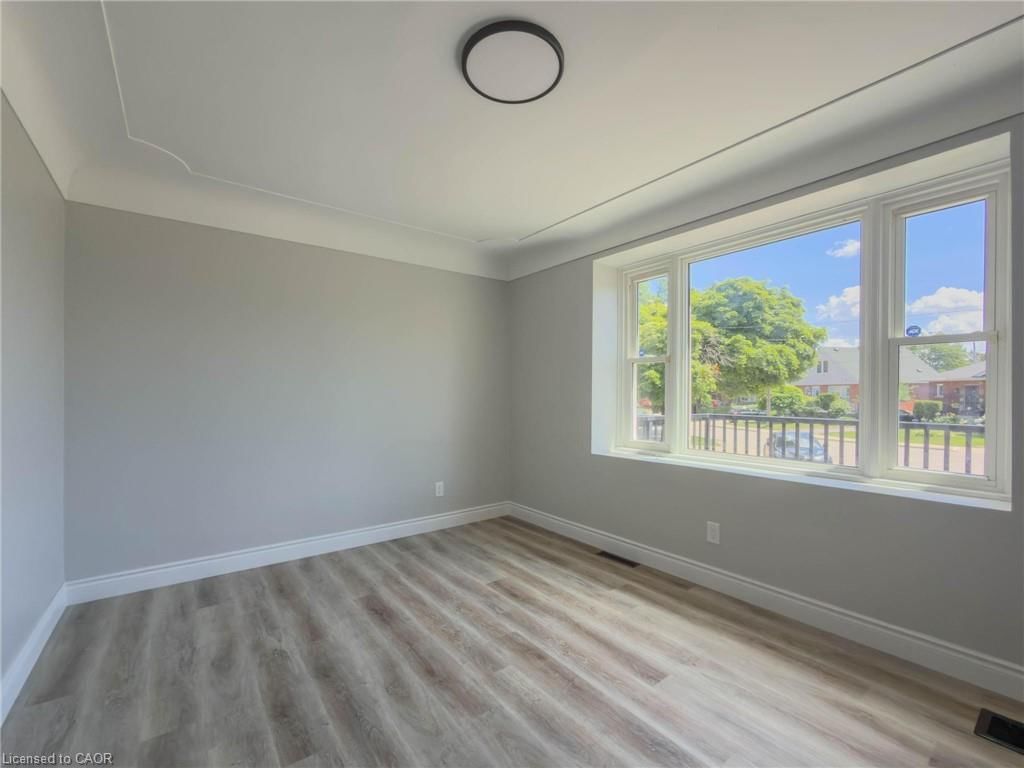 20 Patricia Place, Hamilton — 8