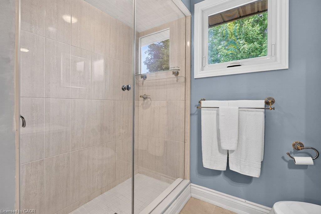 1152 Lockhart Road, Burlington — 28