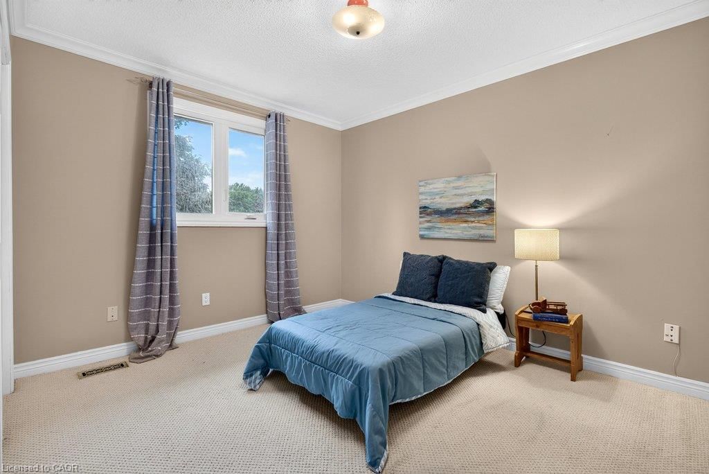 1152 Lockhart Road, Burlington — 30