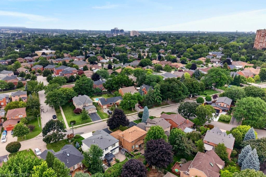 1152 Lockhart Road, Burlington — 39
