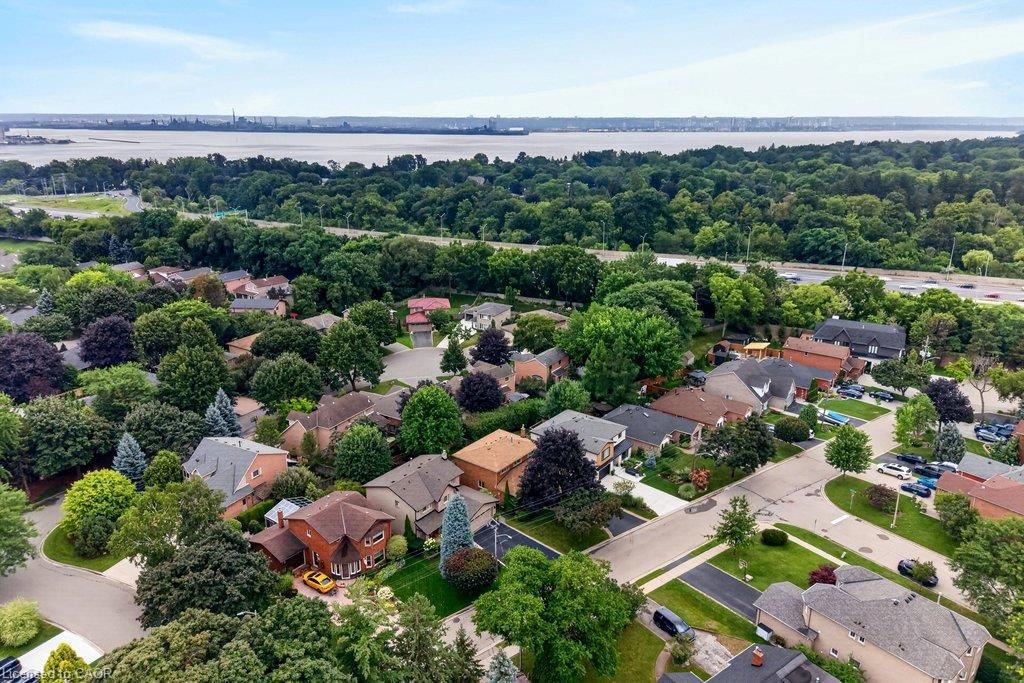 1152 Lockhart Road, Burlington — 40