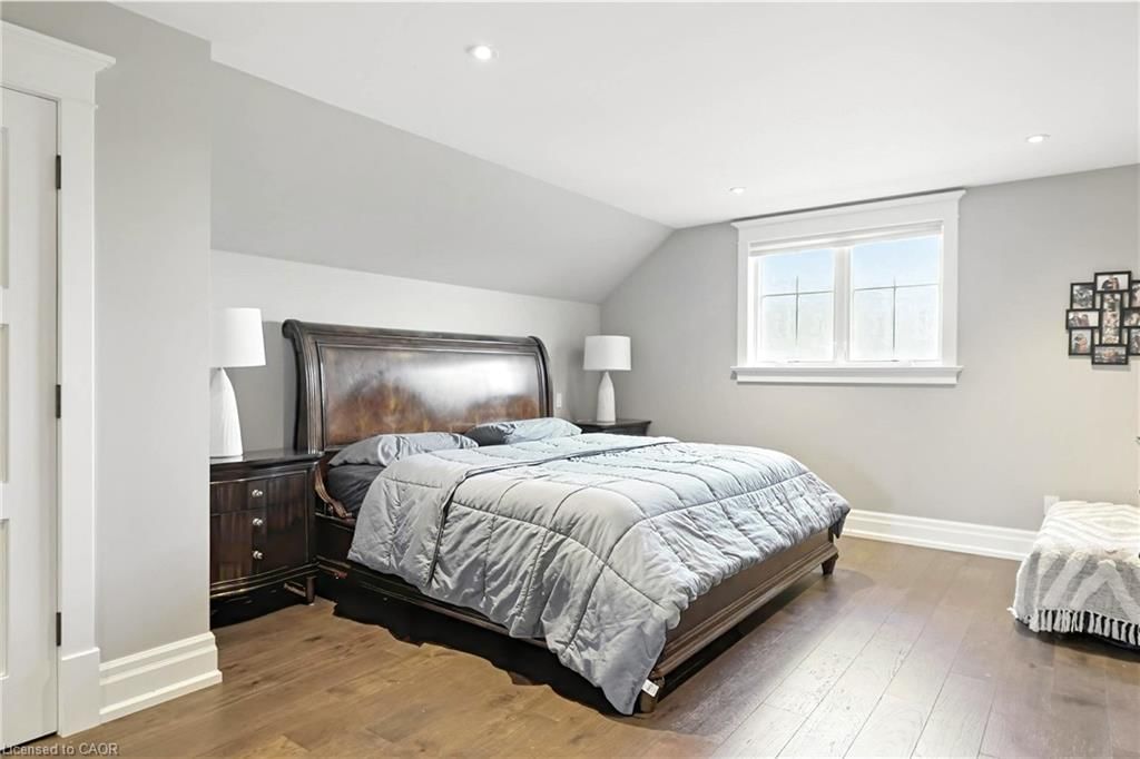 597 Old York Road, Burlington — 28
