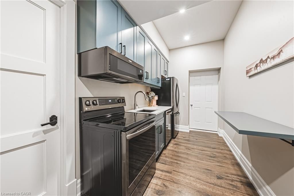 597 Old York Road, Burlington — 33