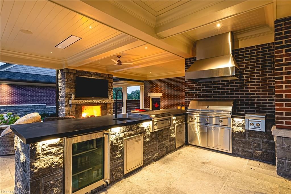 597 Old York Road, Burlington — 49