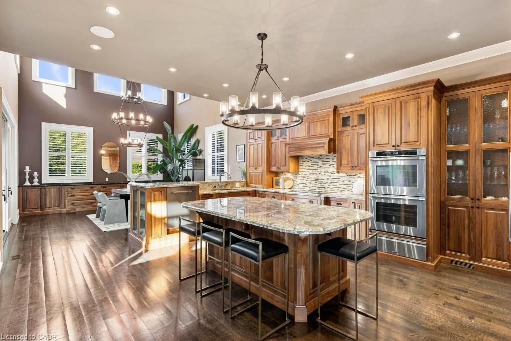 253 Rossmore Boulevard, Burlington — 19