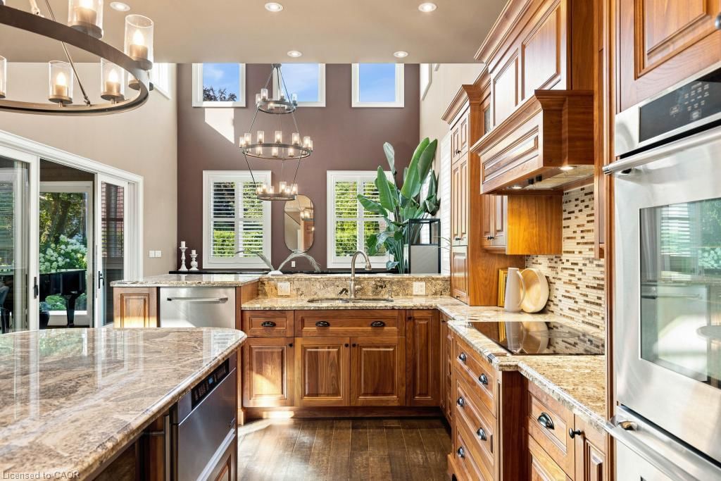 253 Rossmore Boulevard, Burlington — 20
