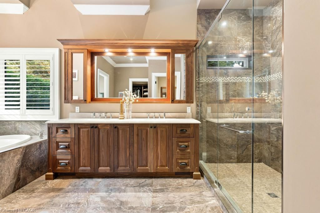 253 Rossmore Boulevard, Burlington — 27