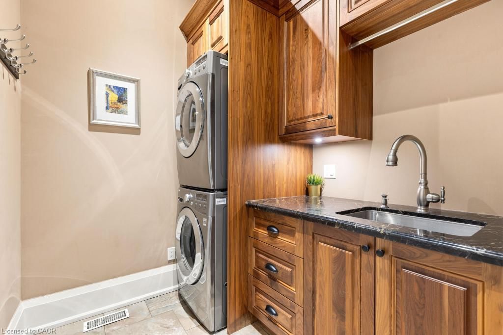 253 Rossmore Boulevard, Burlington — 30