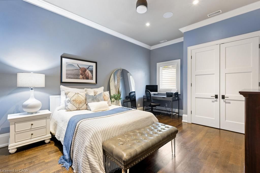 253 Rossmore Boulevard, Burlington — 35