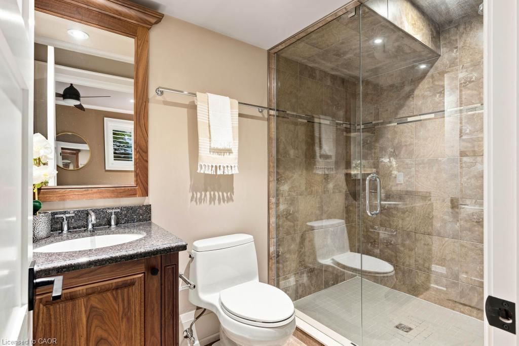 253 Rossmore Boulevard, Burlington — 45