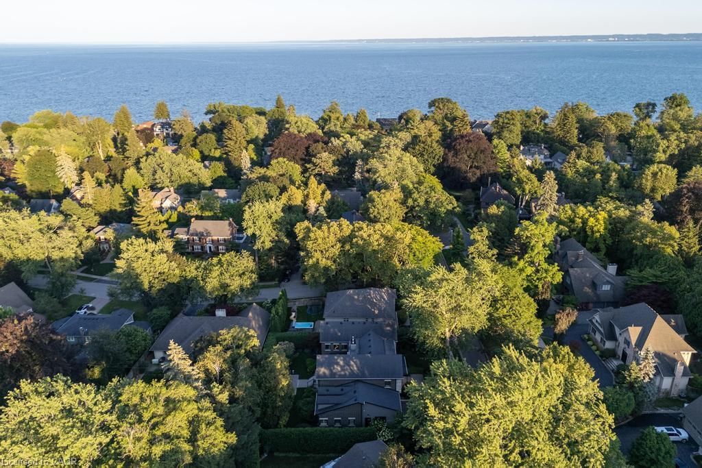 253 Rossmore Boulevard, Burlington — 6