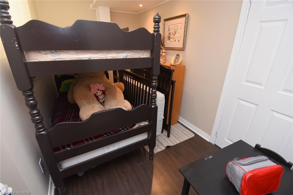 509 Southridge Drive, Hamilton — 25