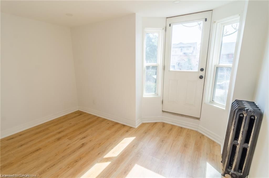 2 (Second Floor)-49 Gladstone Avenue, Hamilton — 8