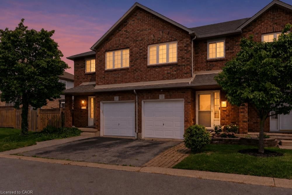 15-1860 Upper Gage Avenue, Hamilton — 2