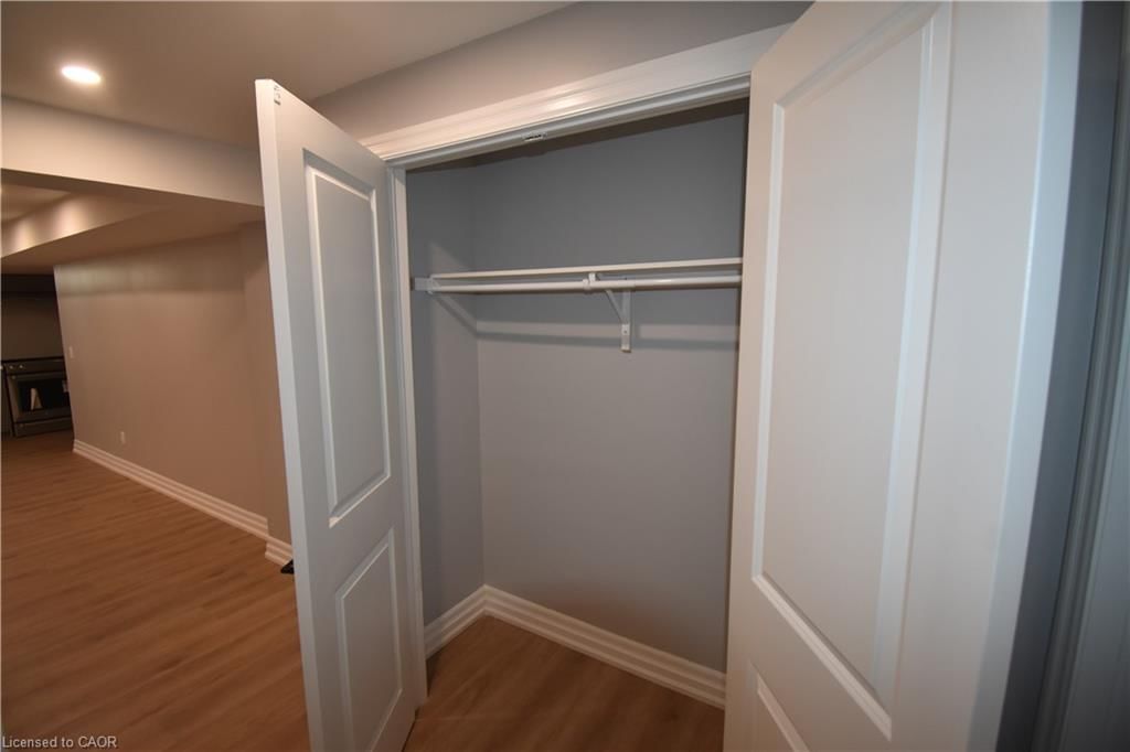 2-1294 Coric Avenue, Burlington — 11