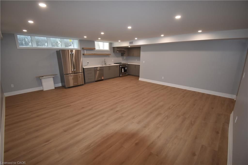 2-1294 Coric Avenue, Burlington — 4