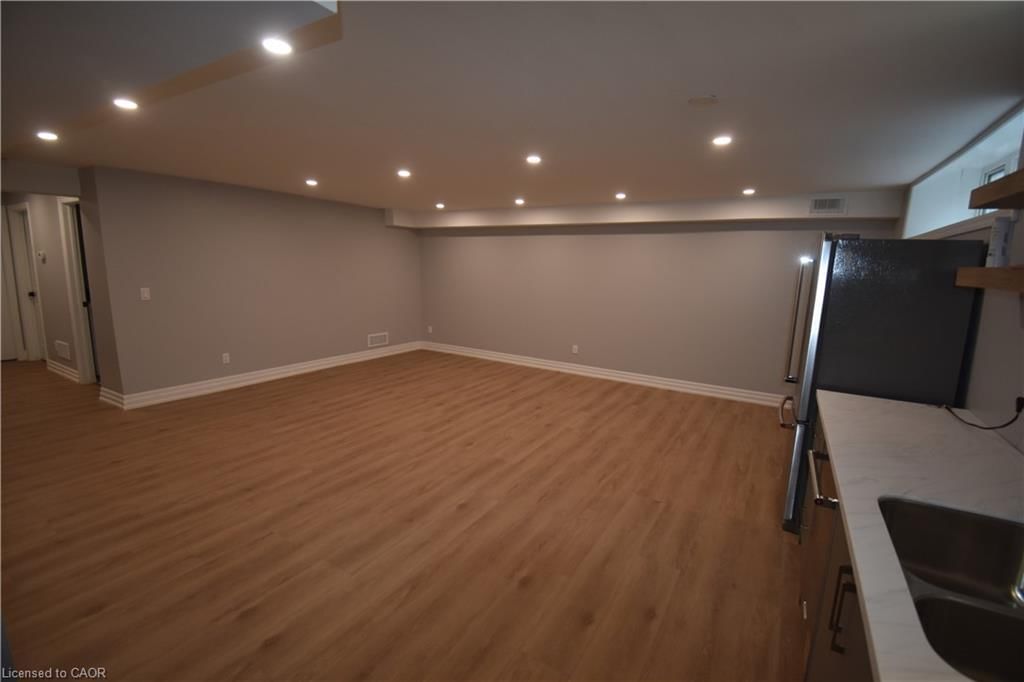 2-1294 Coric Avenue, Burlington — 8