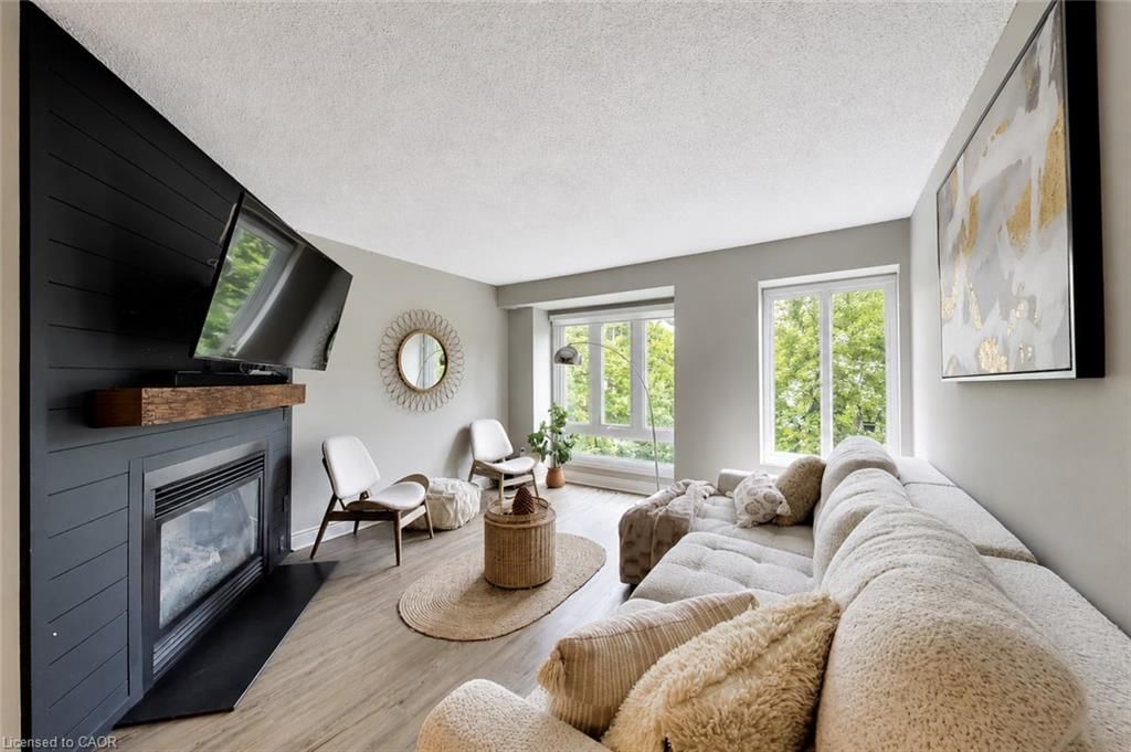 617-895 Maple Avenue, Burlington — 10