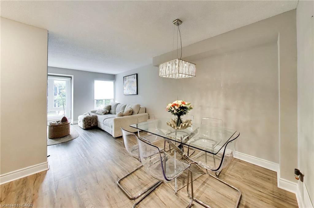 617-895 Maple Avenue, Burlington — 13