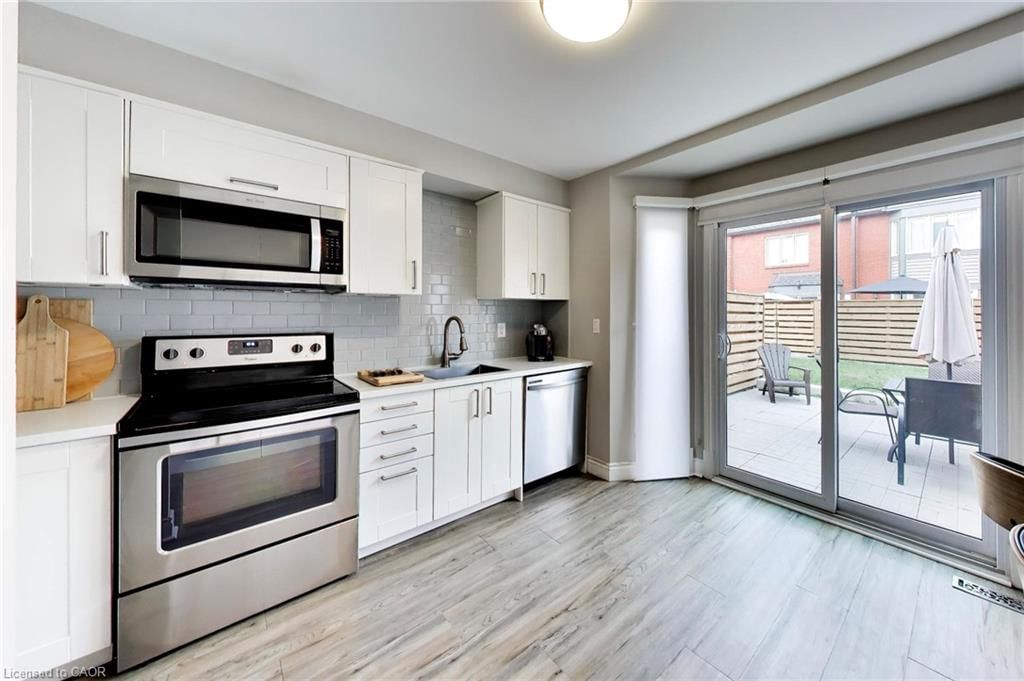 617-895 Maple Avenue, Burlington — 15