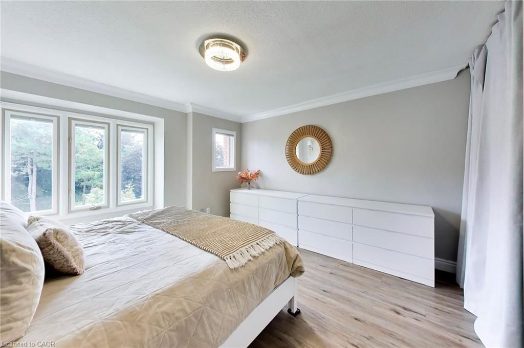 617-895 Maple Avenue, Burlington — 20