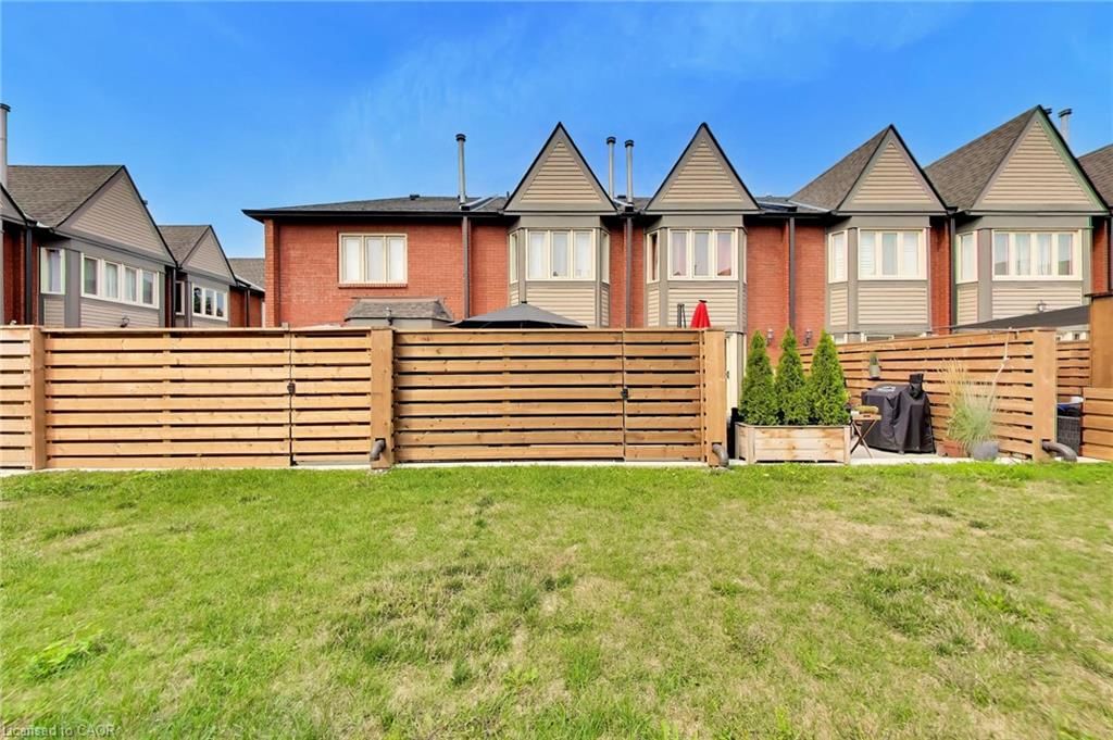 617-895 Maple Avenue, Burlington — 30