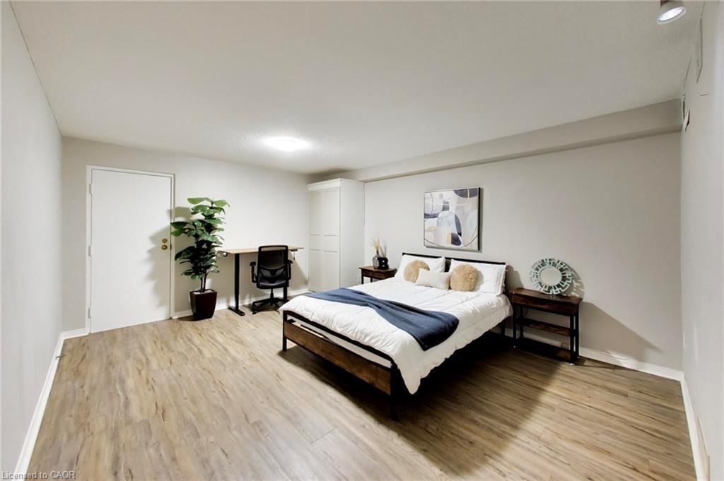617-895 Maple Avenue, Burlington — 4