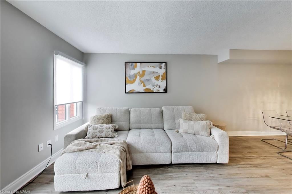 617-895 Maple Avenue, Burlington — 8