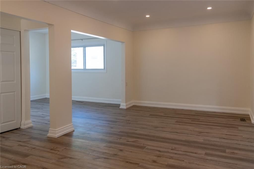 Upper-359 Queensdale Avenue, Hamilton — 12